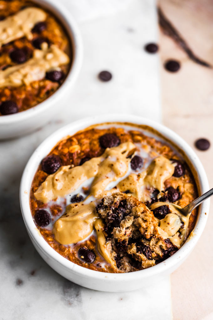 Chocolate Chip Baked Oats - Scoop up